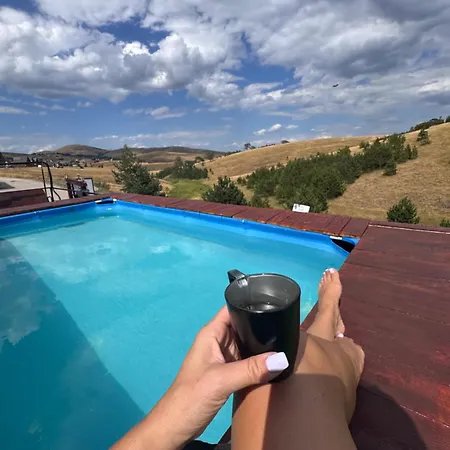 Wild Nest Rabbit Lux 度假居 兹拉蒂博尔